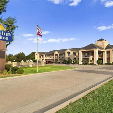 Days Inn & Suites By Wyndham Stuttgart Екстер'єр фото