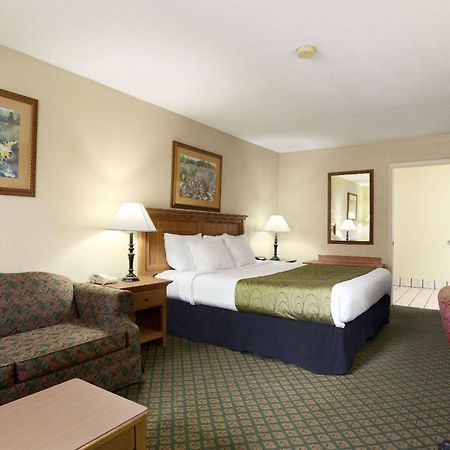 Days Inn & Suites By Wyndham Stuttgart Екстер'єр фото
