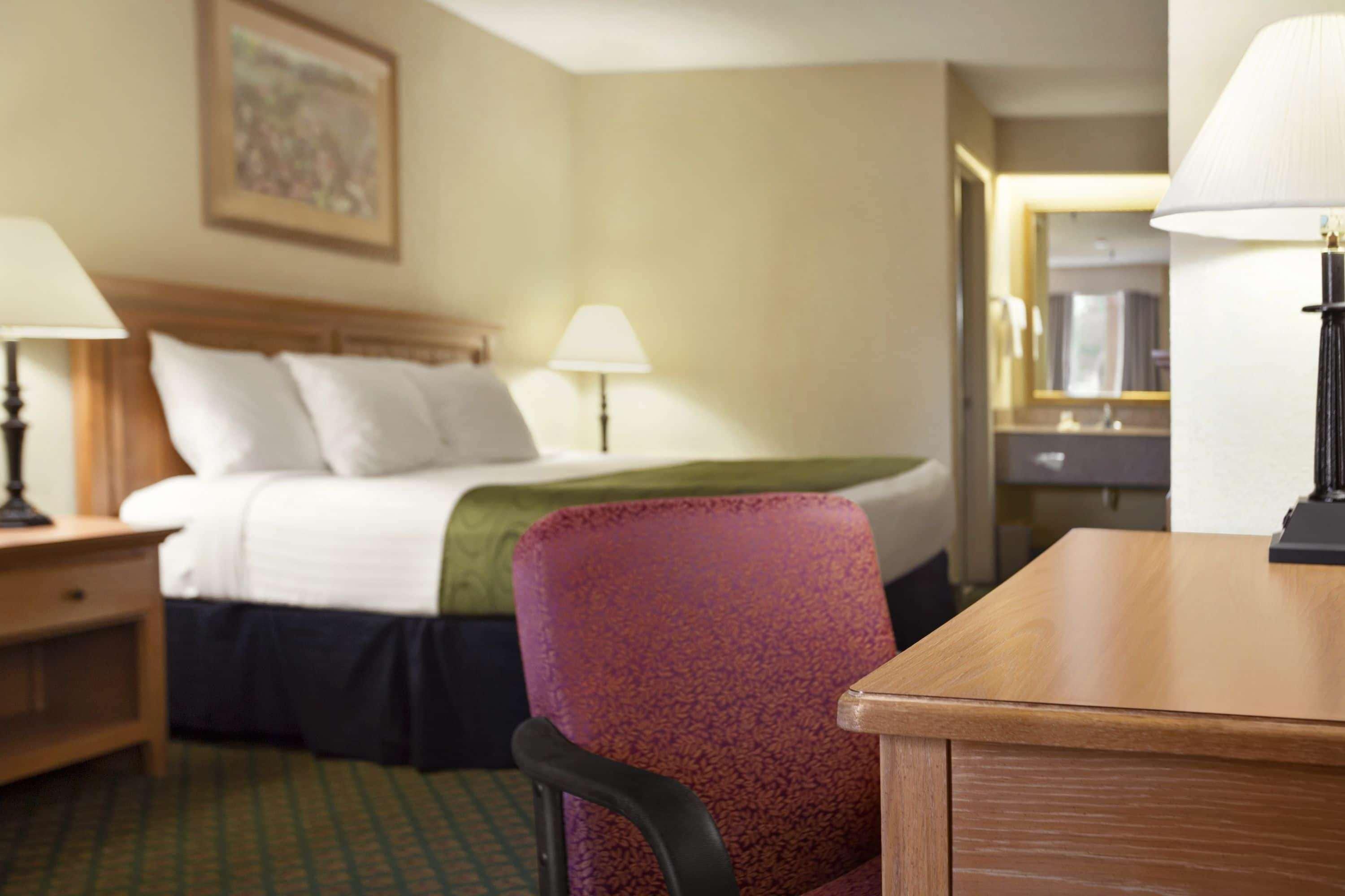 Days Inn & Suites By Wyndham Stuttgart Екстер'єр фото